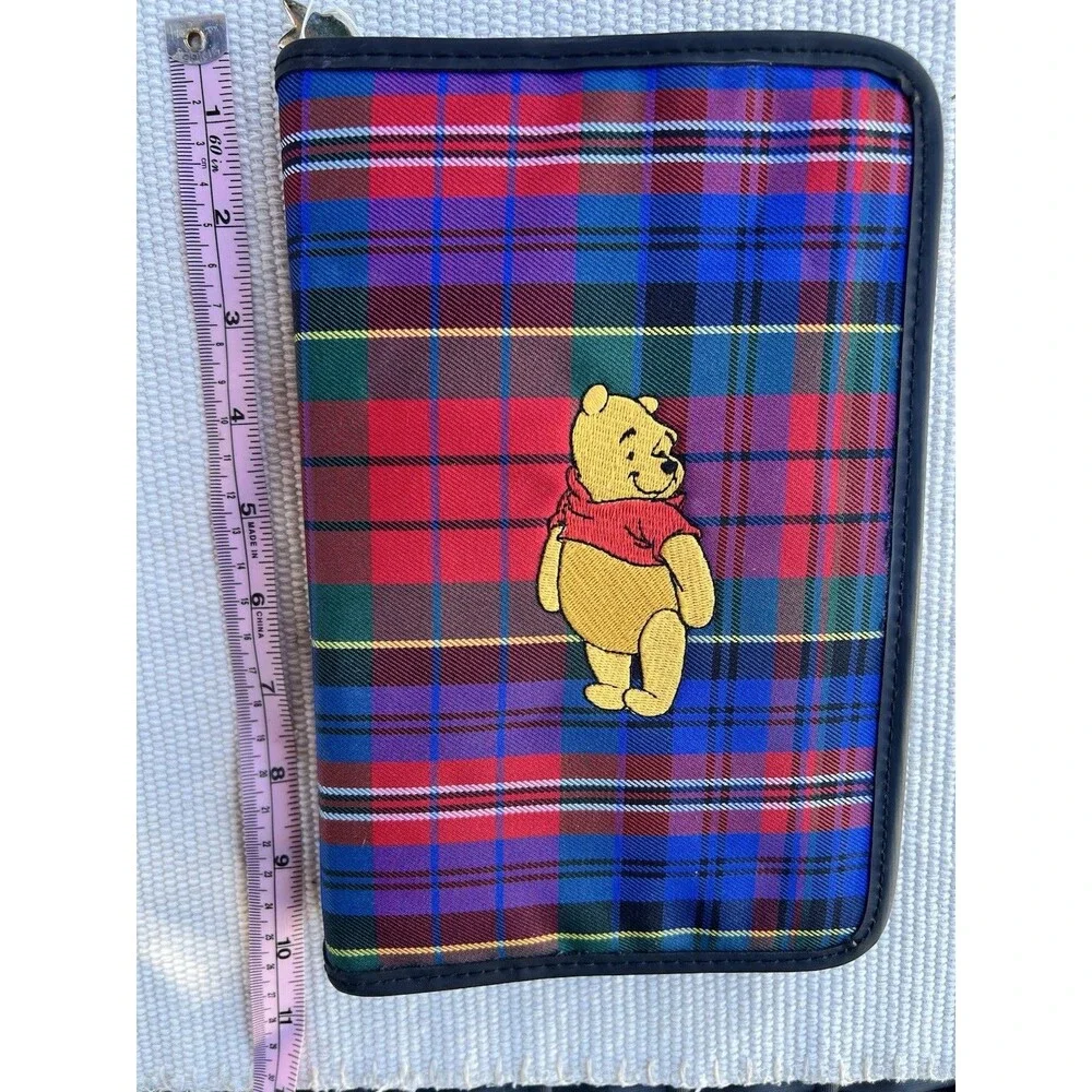 1997Disney Store Winnie The Pooh embroidered ￼laid Zip Planer Organizer Vintage